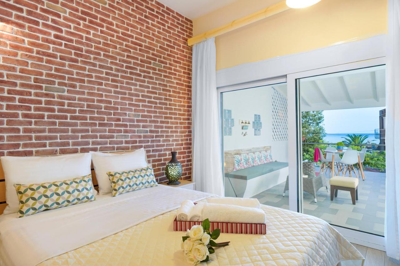 Golden Beachside Terrace Chrysi Ammoudia Luaran gambar